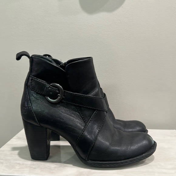 Born Black Leather Boots Booties Size 8 - Picture 1 of 10